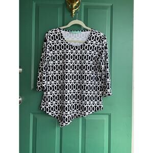 Anthony’s Resort Wear small black and white top excellent condition